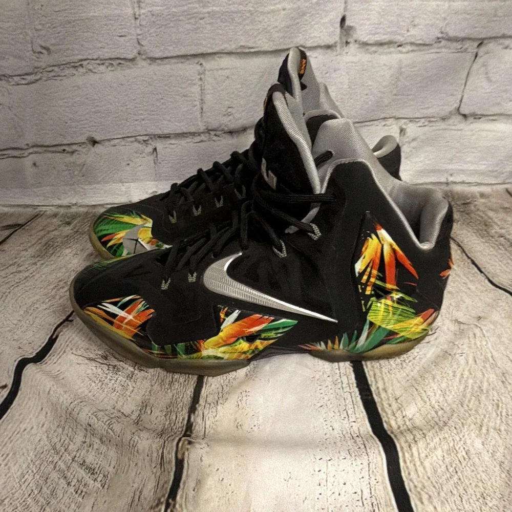 Nike LeBron 11 Everglades 2014- Size 9.5